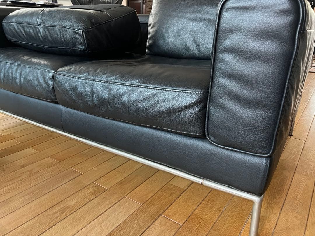 未使用に近い　レア　IKEA全面高級黒レザーソファ ３人掛 送料込
