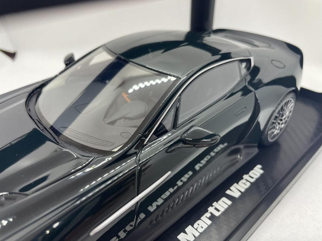 101-104 GT-Spirit 1/18 アストンマーティン Victor