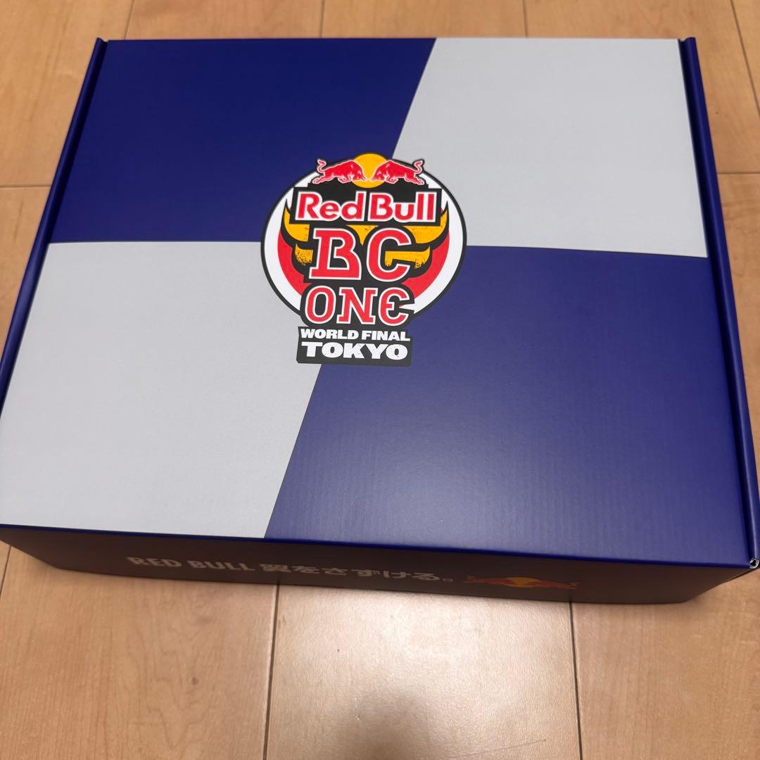 Red Bull BC One × ストリートファイター6 コラボパーカー