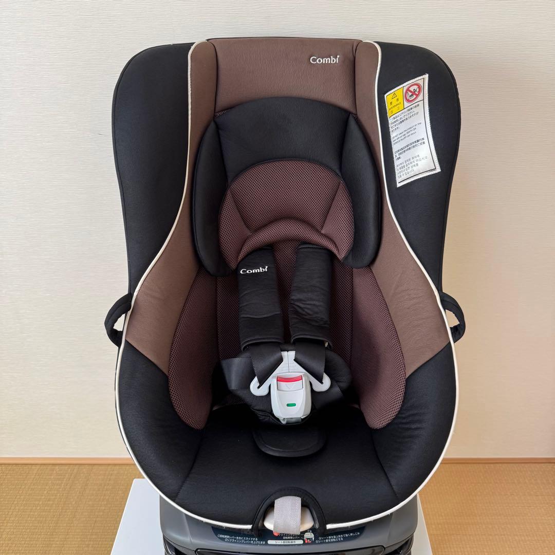 Combi コンビ ゼウスターンユーロ 回転式チャイルドシート 新生児〜