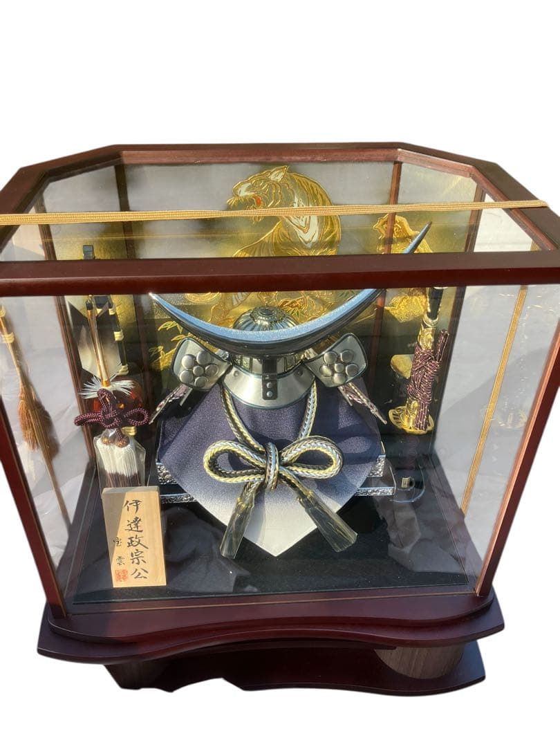 美品　宝雲作 (兜ケース飾り) 伊達政宗公　五月人形　男の子　おしゃれ 初節句