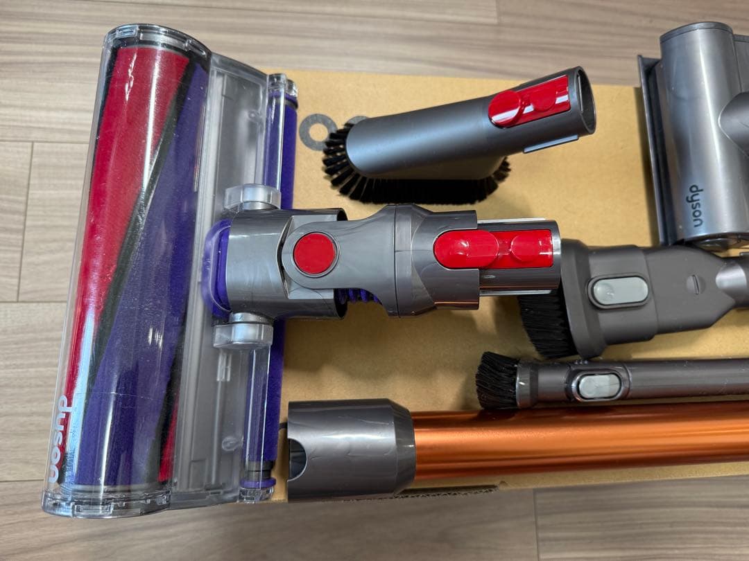 掃除機・クリーナー Dyson Cyclone V10 Fluffy (SV12 FF LF)