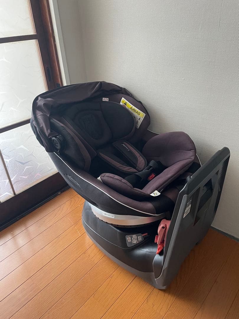 【週末限定お値下げ】Combi コンビ ネルーム エッグショックチャイルドシート