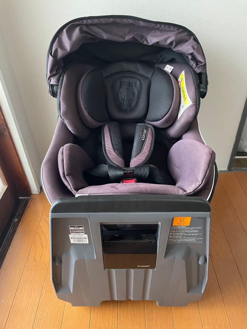 【週末限定お値下げ】Combi コンビ ネルーム エッグショックチャイルドシート