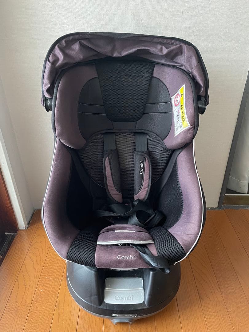 【週末限定お値下げ】Combi コンビ ネルーム エッグショックチャイルドシート
