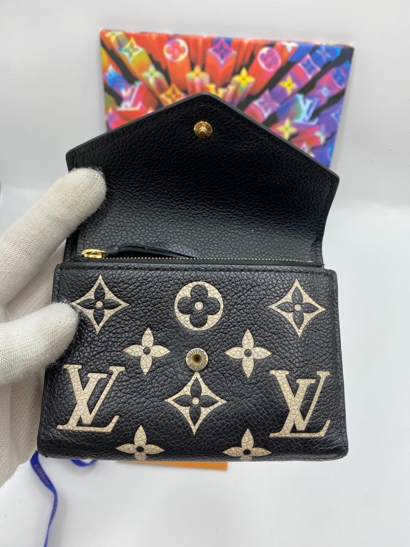 ルイヴィトン モノグラムアンプラント ポルトフォイユ・ヴィクトリーヌ 三つ折財布