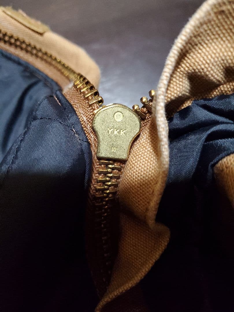 Carhartt トラディショナルジャケット フード付き