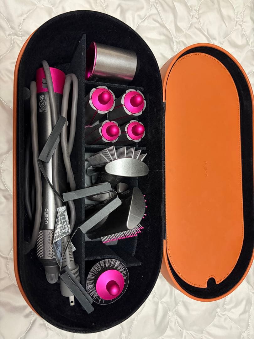 Dyson Airwrap スタイリングツールセット&専用収納バッグ付き