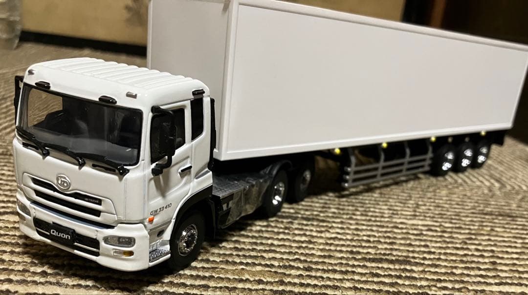 1/50Quon ホワイト トレーラー ミニカー