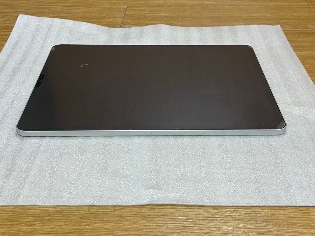 iPadPro 12.9インチ 第6世代　256GB シルバー Wi-Fiモデル