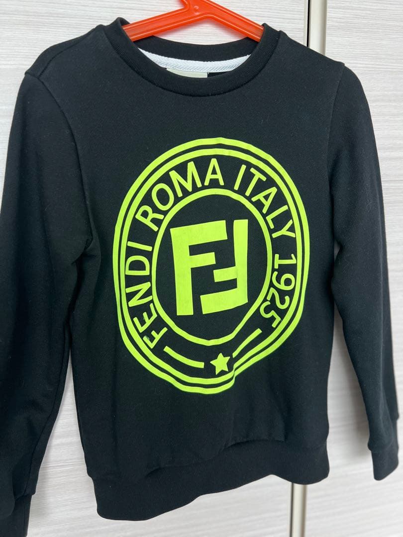 FENDIフェンディキッズトレーナー6A着用回数少。美品