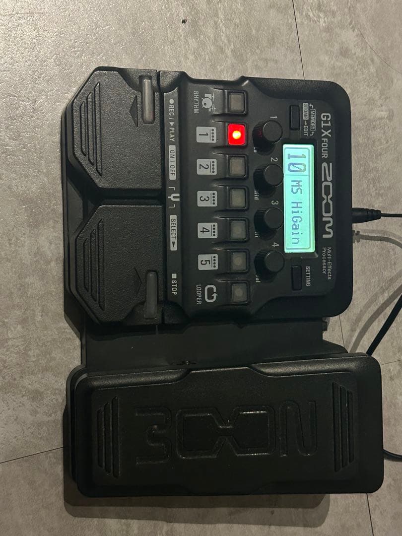 [本日限り値引き中]ZoomG1XFOUR マルチエフェクター 純正ケーブル付き