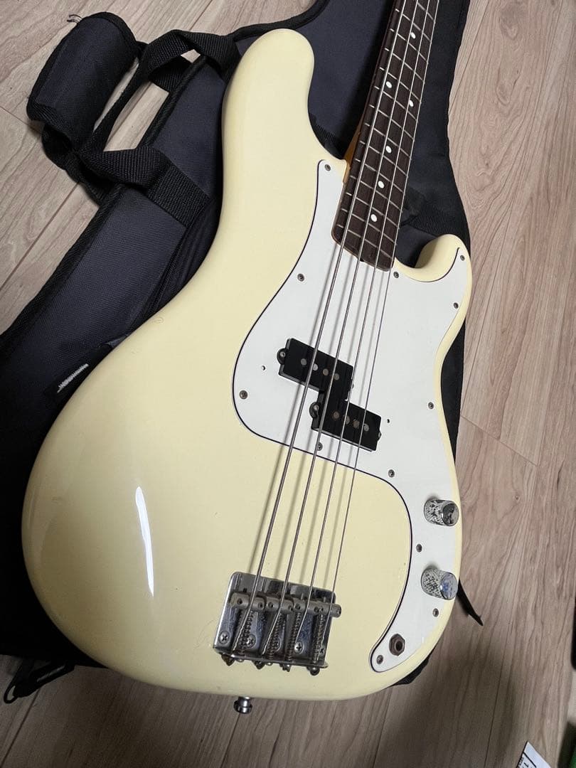 Fender Japan Precision Bass (プレシジョンベース)