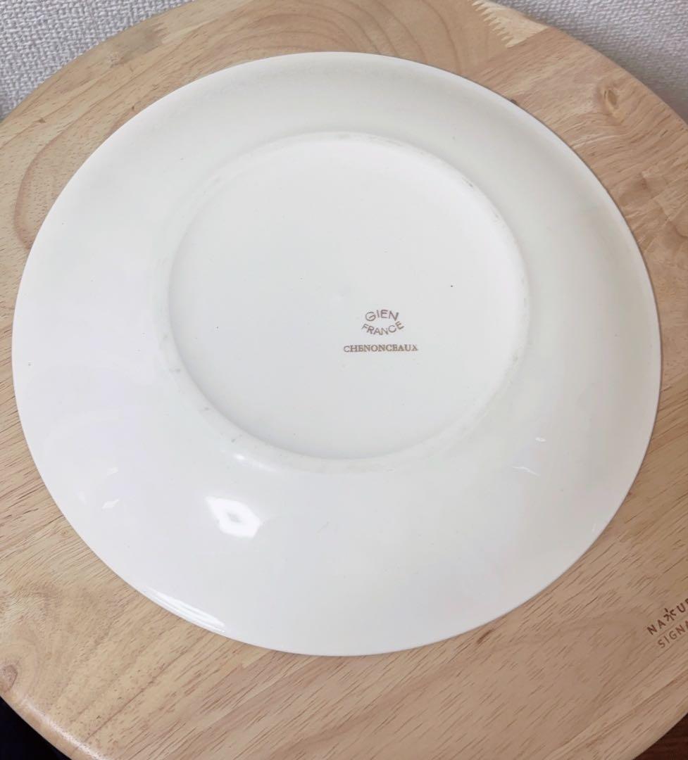 フランスヴィンテージプレートGIENジアン木蓮の花のモチーフ　刻印あり