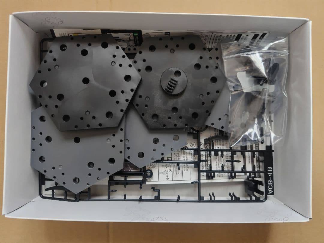 k*改様 組立済みガンプラ19体+各種手&武器パーツ+余剰パーツ+アクションベー