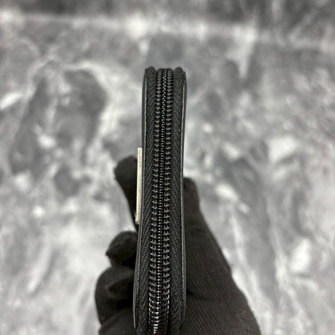 ✨極美品✨ PRADA ケース サフィアーノレザー ラウンド 三角 黒