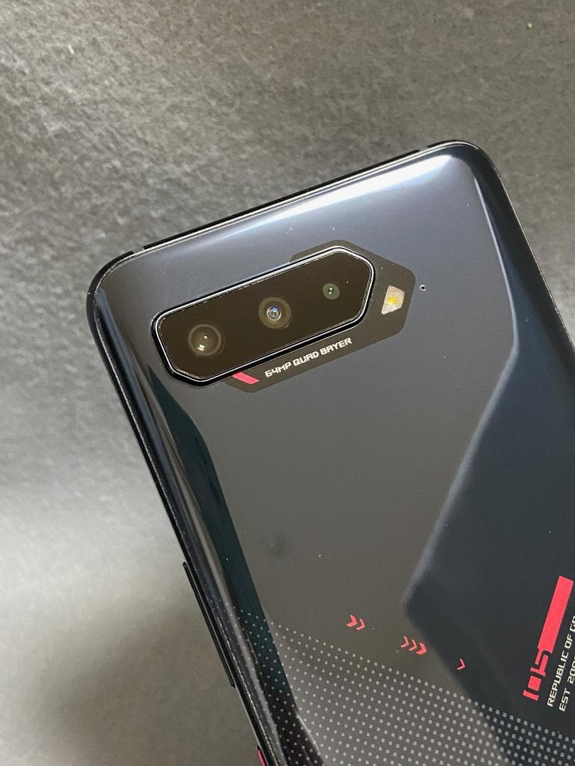 美品 SIMフリー ASUS ROG Phone 5 256GB ブラック色