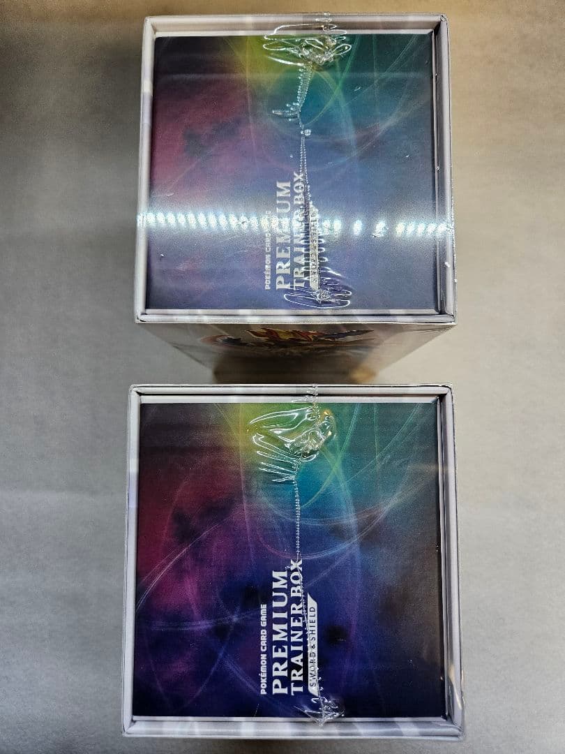 【新品未開封／シュリンク付き】プレミアムトレーナーボックスソード&シールド　2箱