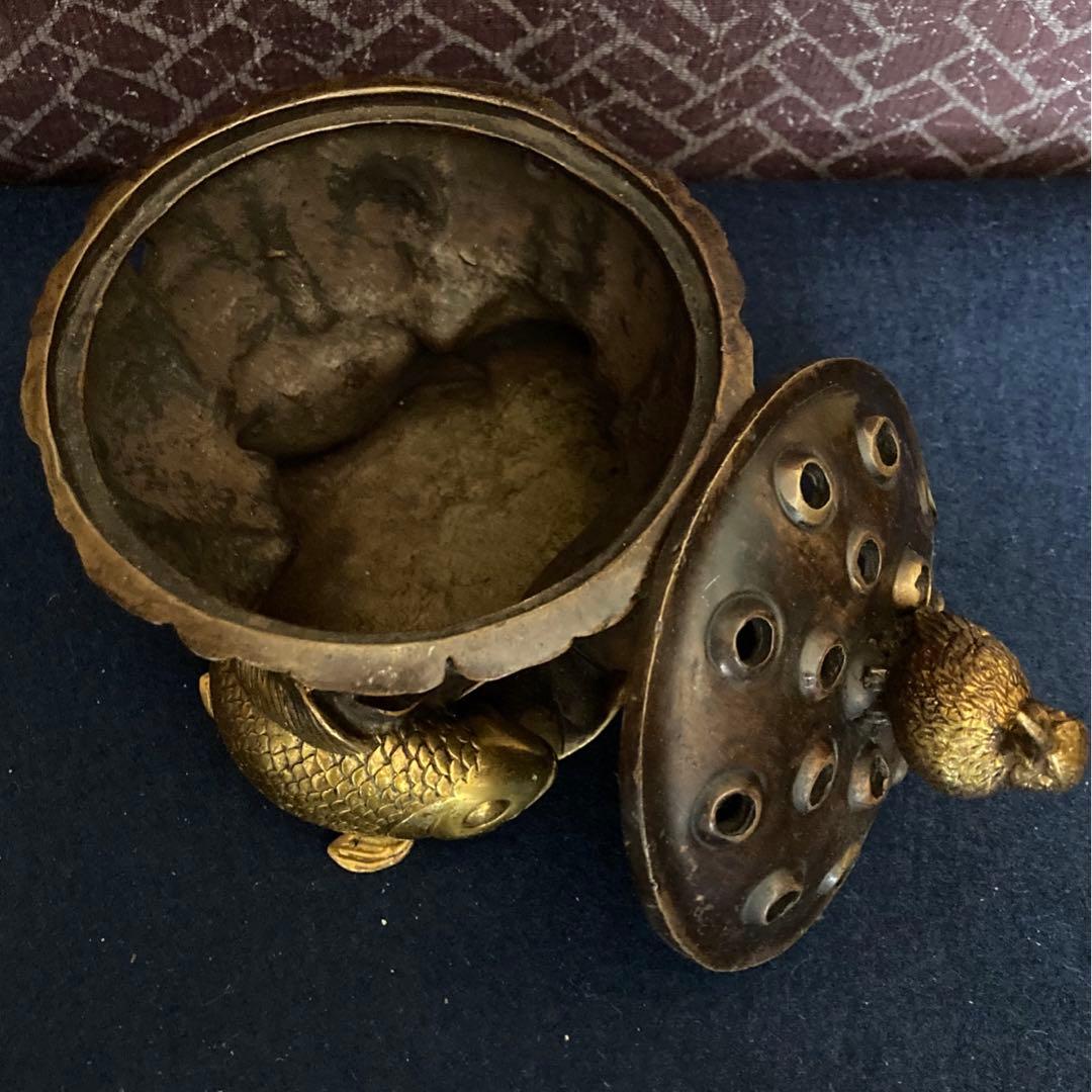 乾隆年製　川瀬摘蓮の葉鯉香炉　唐銅