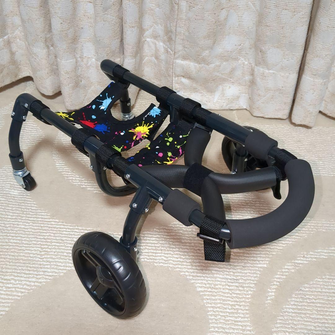 ワンちゃん4輪　リハビリ　食事補助　犬用車椅子　床ずれ防止　犬の歩行器