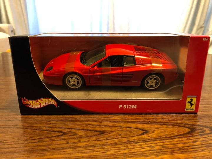 ホットウィール　F 512M フェラーリ
