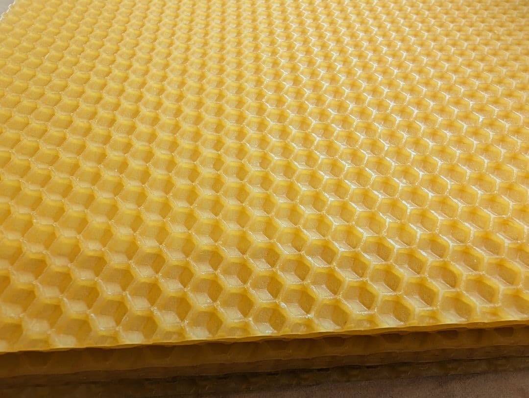 養蜂巣礎シート200枚入り(シートのみです)