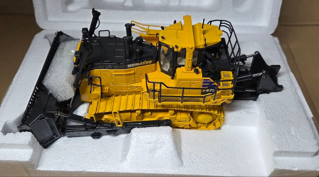 D475A-8 コマツ ブルドーザー 1/50 ファーストギア 建機 模型