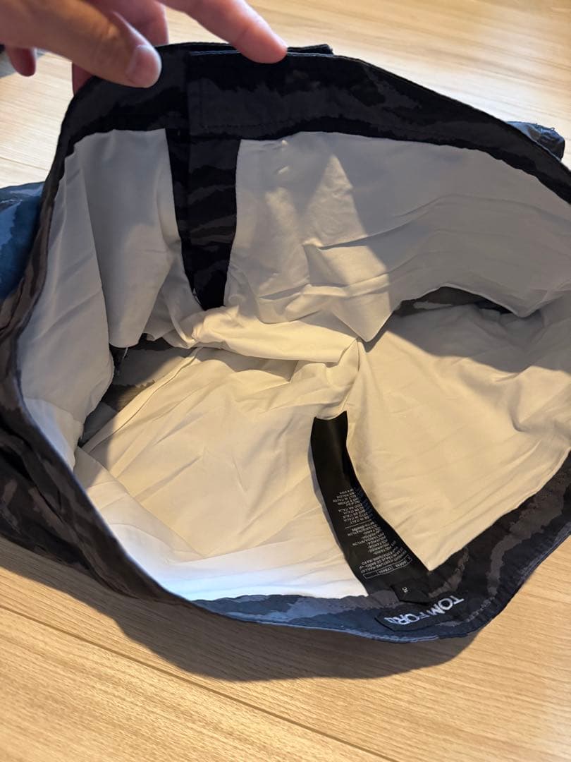 美品　TOM FORD 水着　メンズ　一度だけ着用　イタリア製