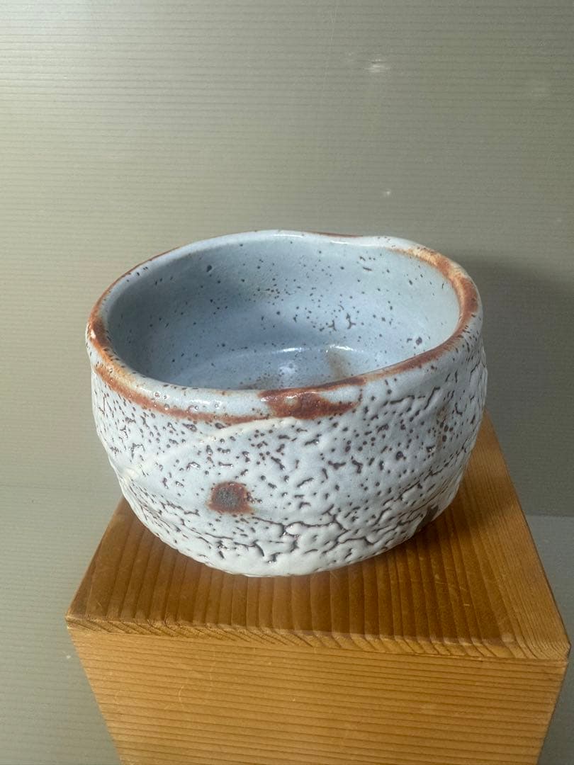 2323 美濃焼 秀山窯 志野茶碗 共箱付 茶道具