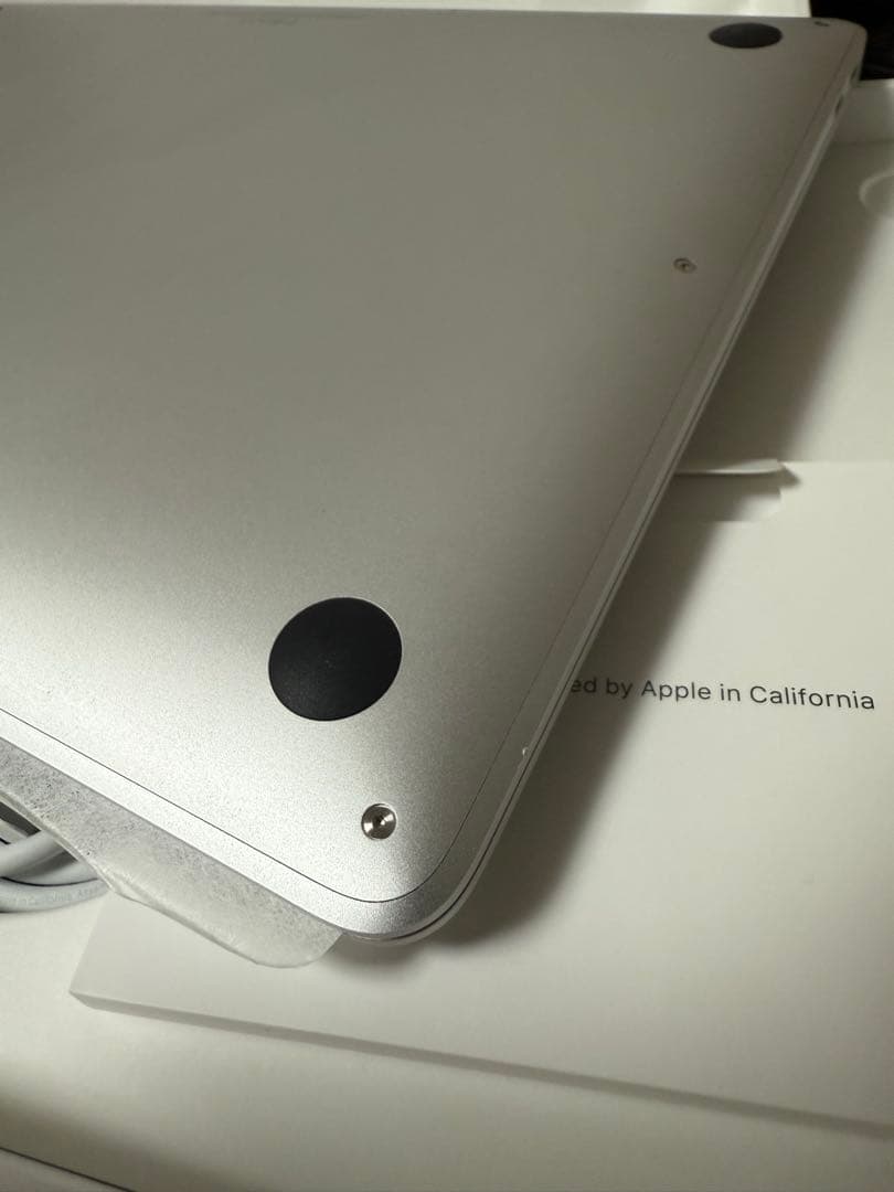 美品　Macbook air M1 2020