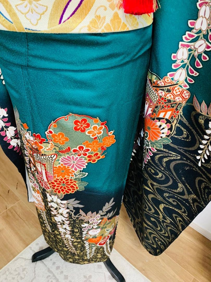 振袖フルセット豪華振袖　雪輪御所車花文　暈し染め　金彩　鈴乃屋扱い　正絹