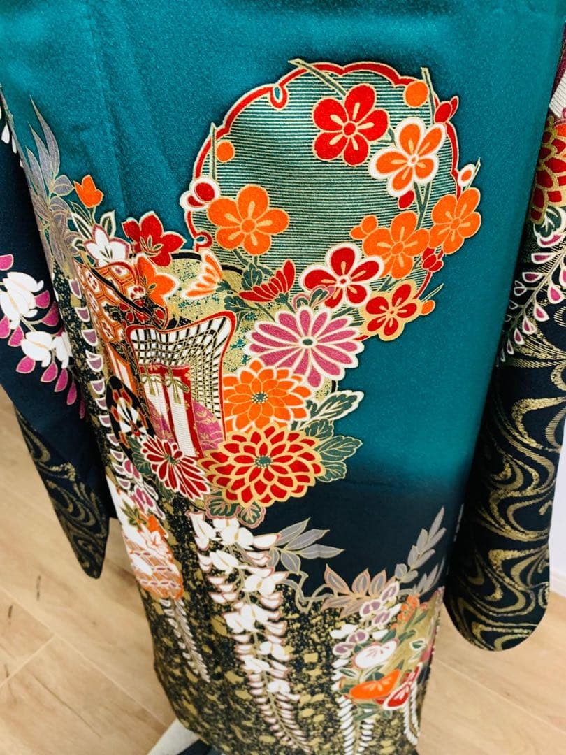 振袖フルセット豪華振袖　雪輪御所車花文　暈し染め　金彩　鈴乃屋扱い　正絹