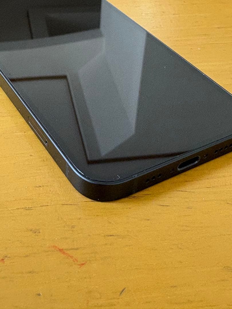 Apple iPhone 16e 本体 256g simフリー