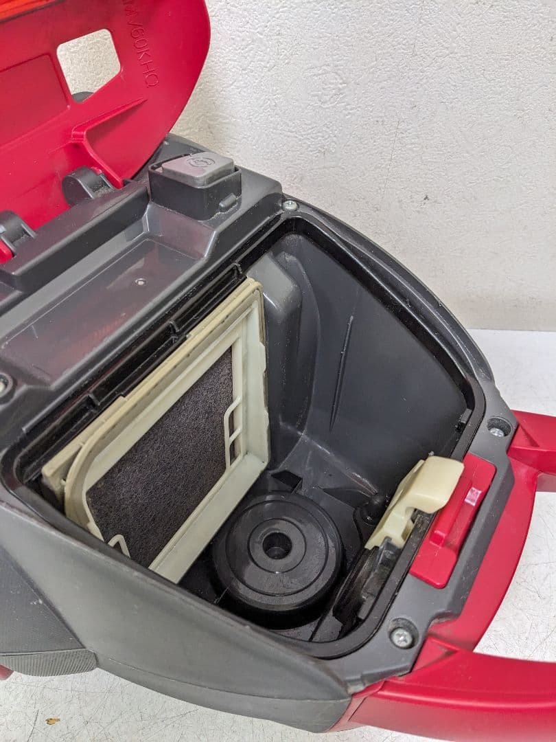 Panasonic MC-SK17A-R サイクロン式掃除機 2018年製