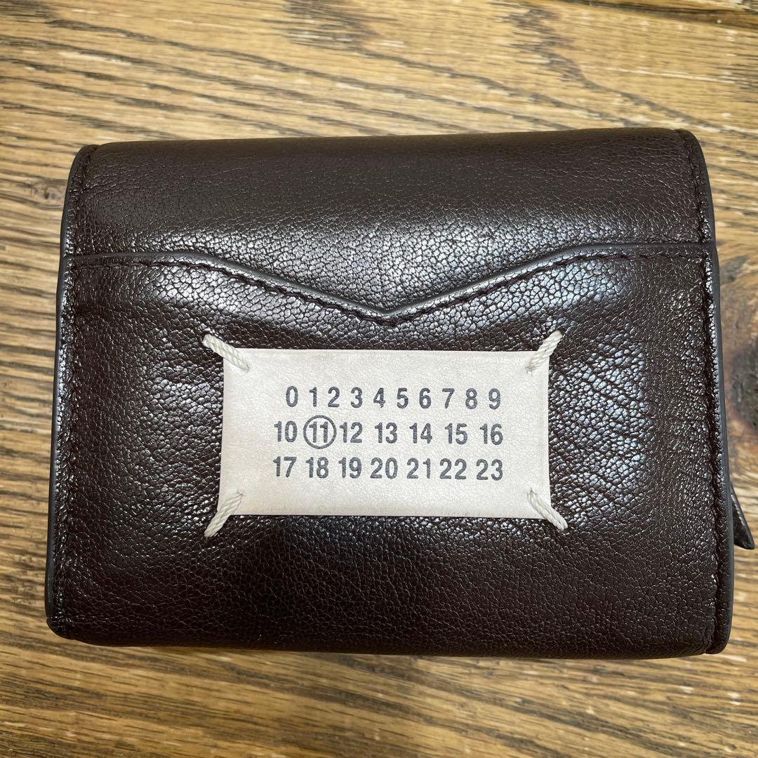 メゾンマルジェラ　三つ折り財布