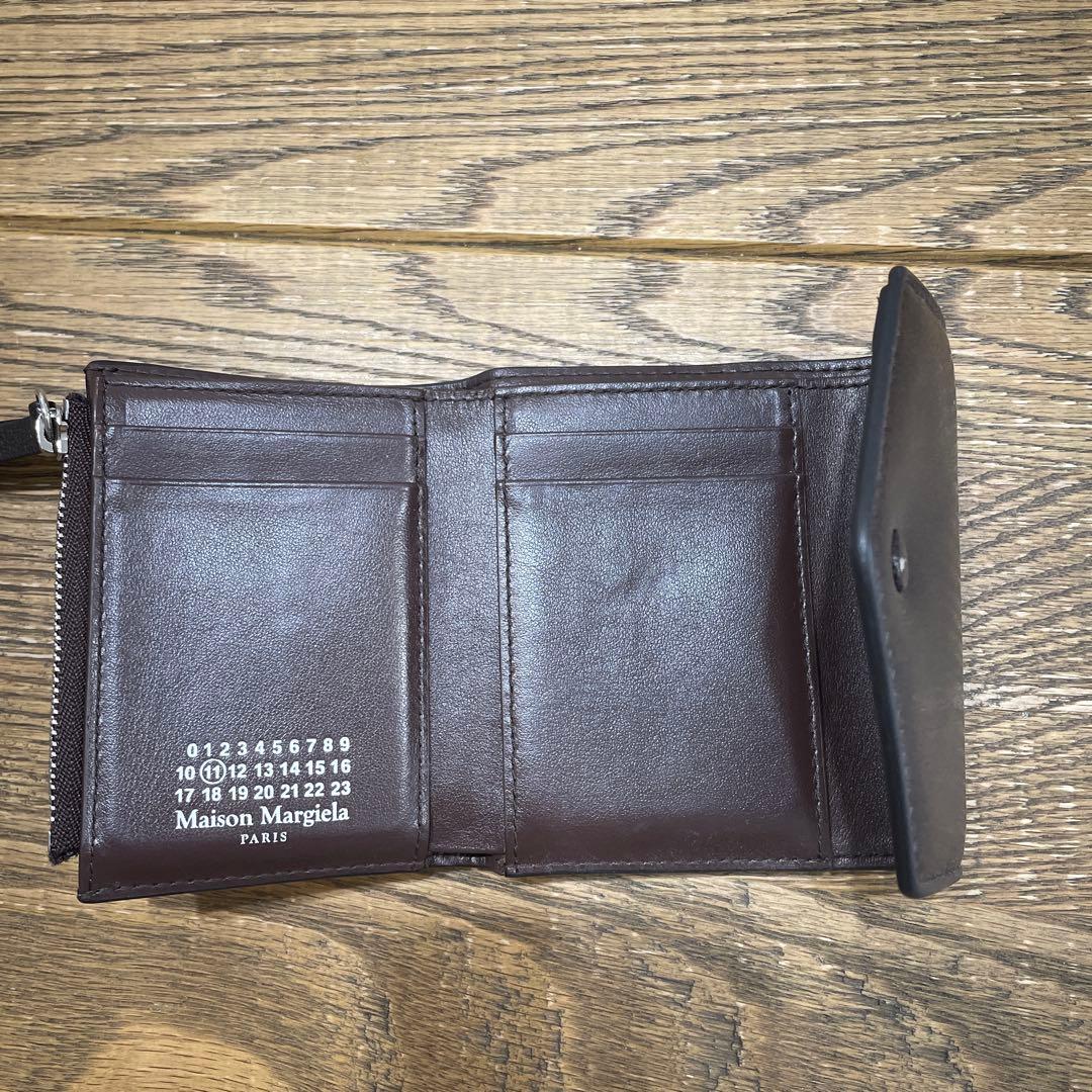 メゾンマルジェラ　三つ折り財布