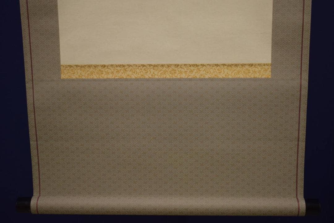 真作/萩原稲栄/白衣観音図/桐共箱付/布袋屋掛軸HI-629