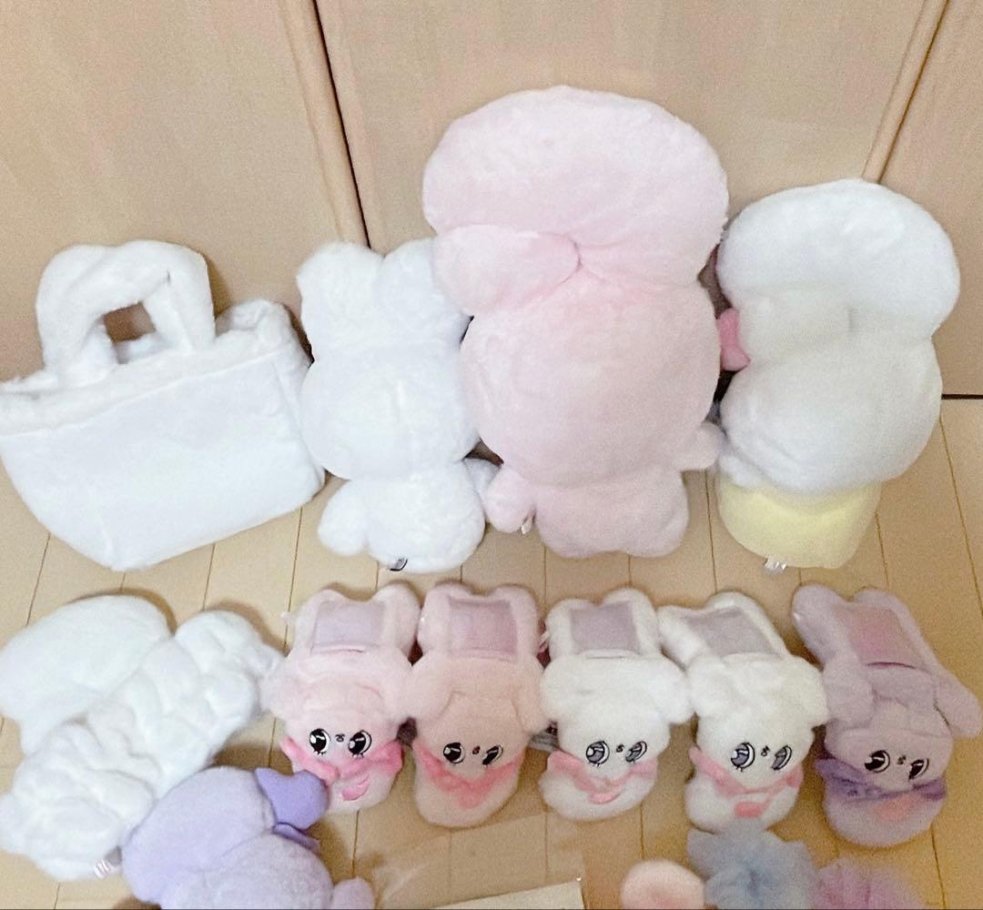 エスターバニー　ぬいぐるみ　ヘアバンド　バッグ　シュシュ　パスケース　まとめ売り