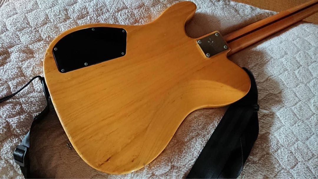 ベース G&L ASAT BASS MADE IN JAPAN