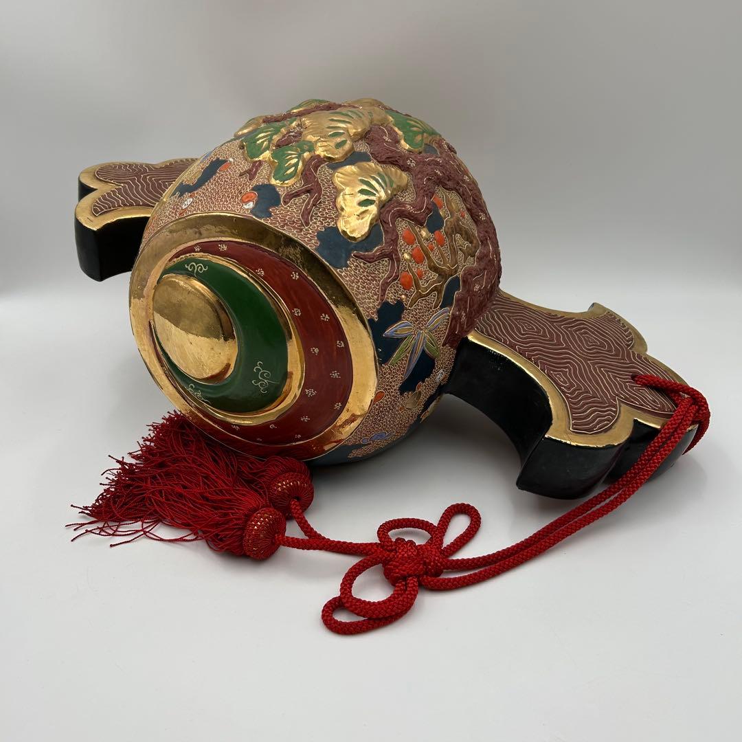 【九谷焼　打ち出の小槌　縁起物　色絵　金彩　派手　正月飾り物　開運　金運　招福】