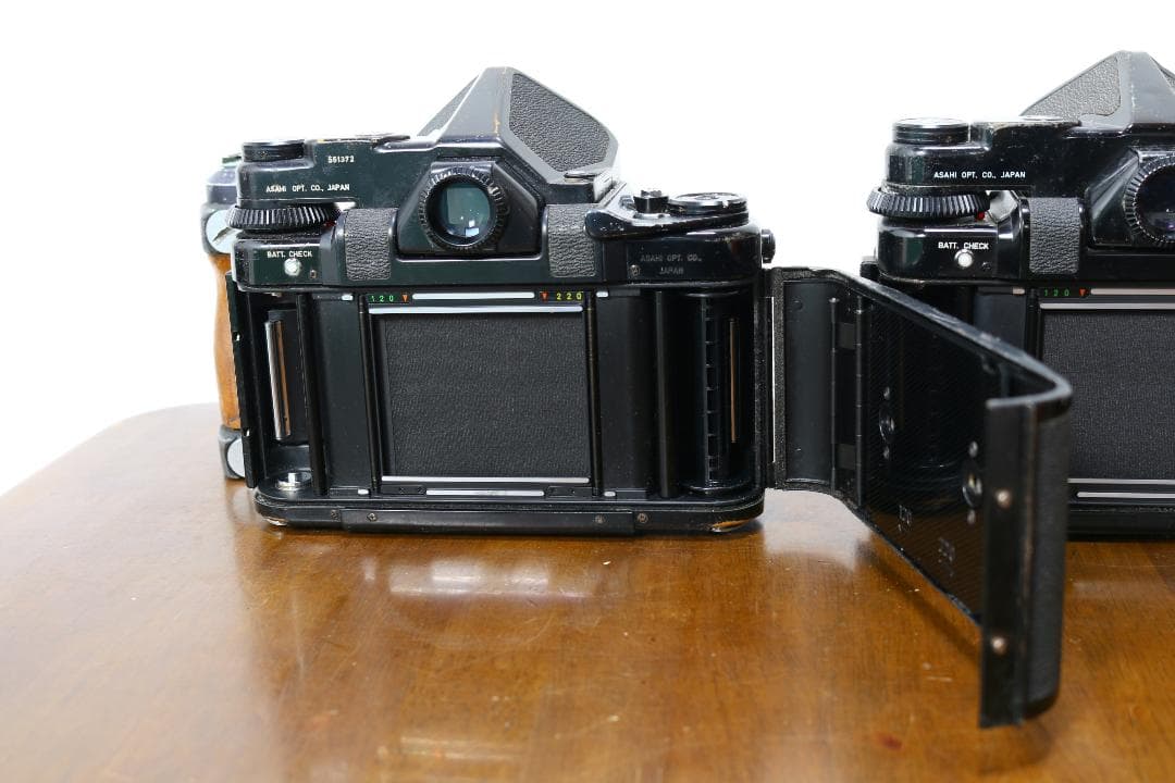 PENTAX 67 ボディTTL ペンタプリズム付　2台　レンズ付