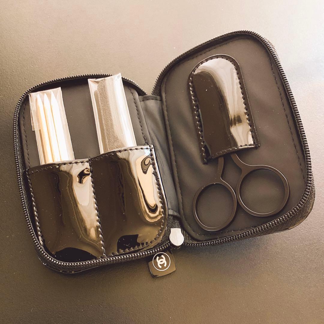 【シャネル4点セット】ボックス、アロマストーン、メイクブラシケース、ネイルケア