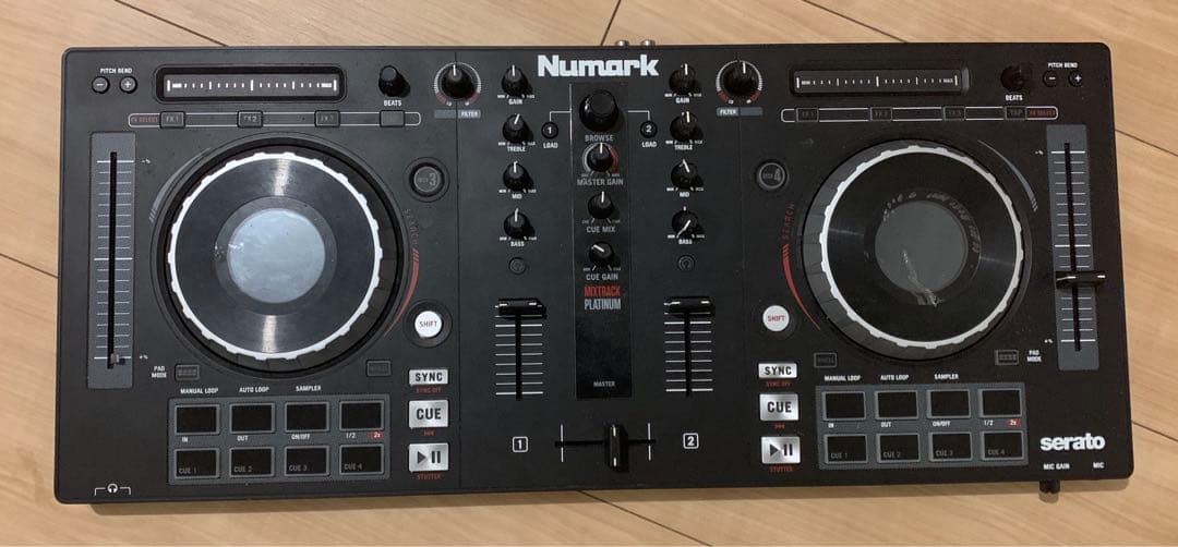 ※値下げ中※Numark Mixtrack Platinum 4デッキDJ