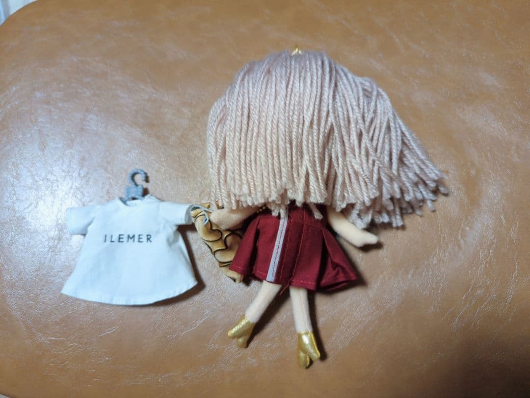 ILEMER ぬいぐるみ 赤いドレス