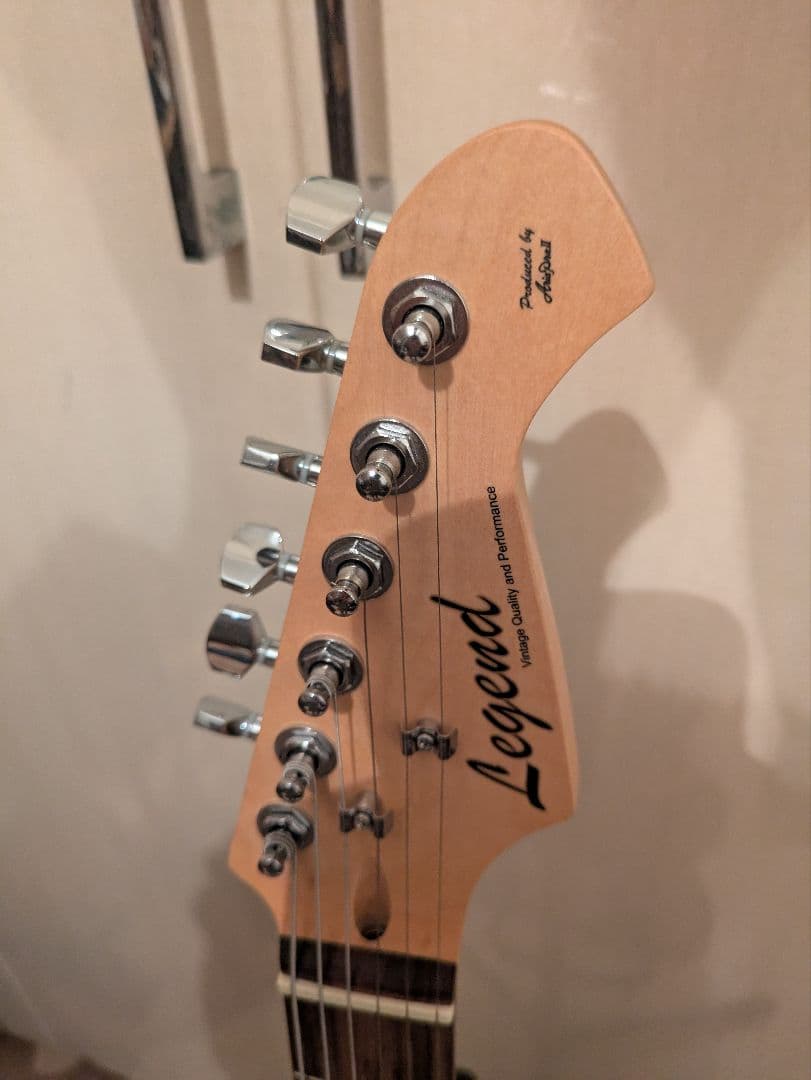 Legend ストラトキャスタータイプ エレキギター