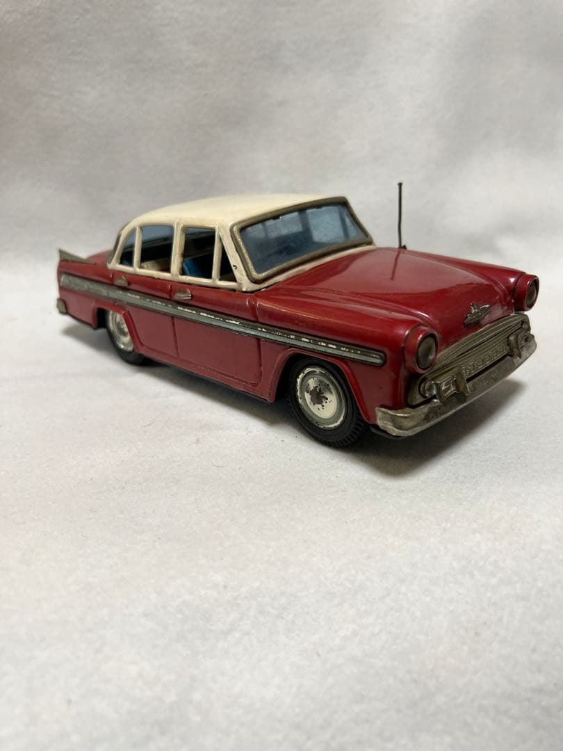 昭和レトロ初代プリンススカイライン　赤色　ブリキ BANDAIバンダイ