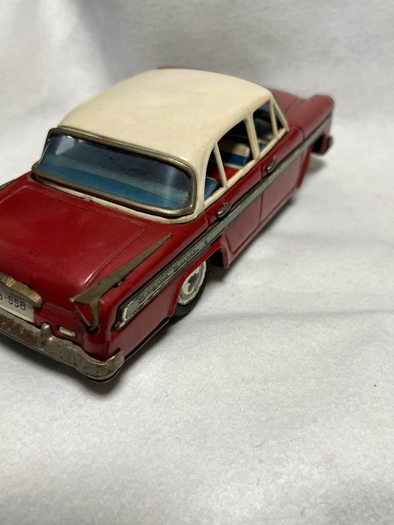 昭和レトロ初代プリンススカイライン　赤色　ブリキ BANDAIバンダイ