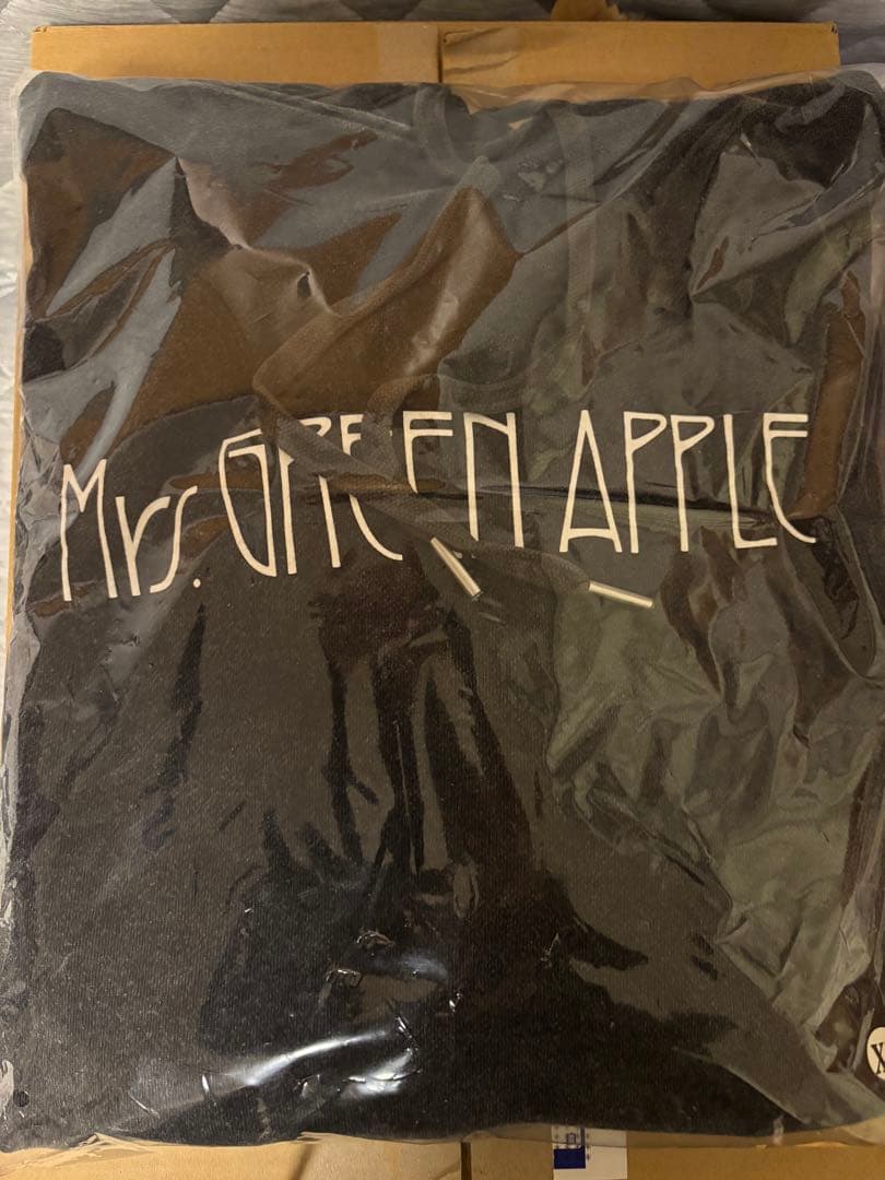 Mrs. GREEN APPLE バベルの塔　フーディ XL