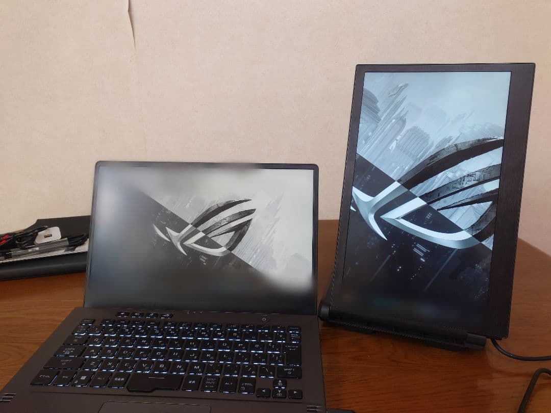 Kwumsy Proトリプルポータブルモニター