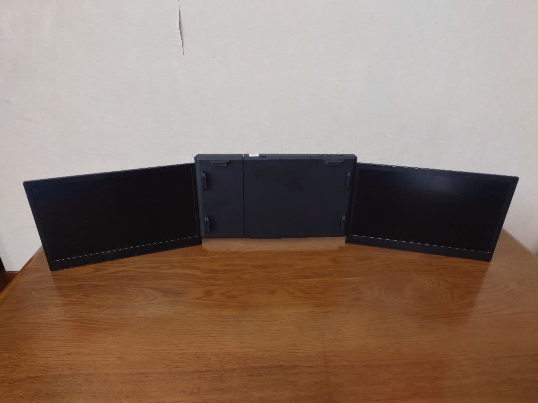 Kwumsy Proトリプルポータブルモニター